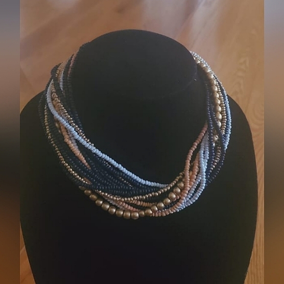 Multicolored earth tone Multiple Beaded Necklace. 🌴 - Picture 4 of 8
